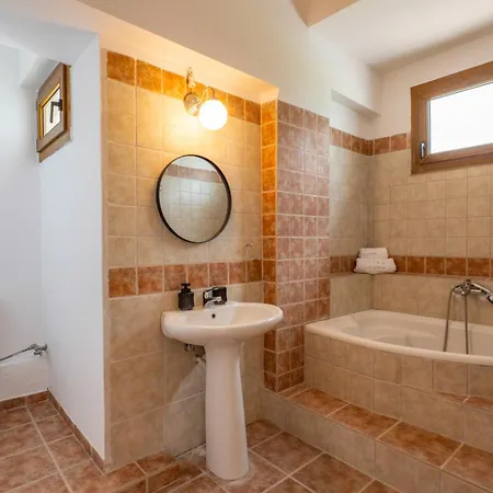 Bergamot & Myrtillo With Shared Pool,afitos #feelslikehome Áfitos