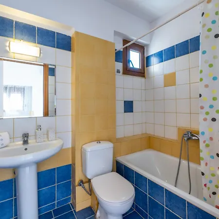 Bergamot & Myrtillo With Shared Pool,afitos #feelslikehome Villa *