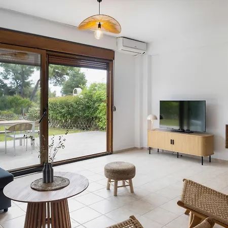 Bergamot & Myrtillo With Shared Pool,afitos #feelslikehome Áfitos