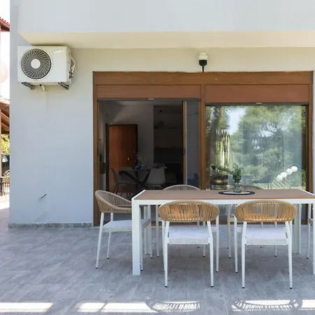 Bergamot & Myrtillo With Shared Pool,afitos #feelslikehome * Afytos