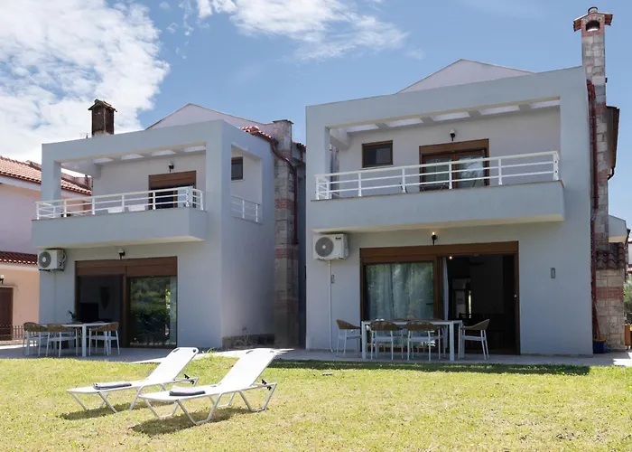 Villa Bergamot & Myrtillo With Shared Pool,afitos #feelslikehome Afytos