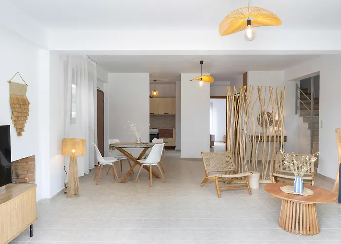 Villa Bergamot & Myrtillo With Shared Pool,afitos #feelslikehome