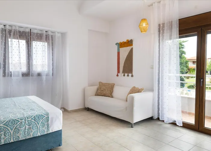 Bergamot & Myrtillo With Shared Pool,afitos #feelslikehome 别墅 *