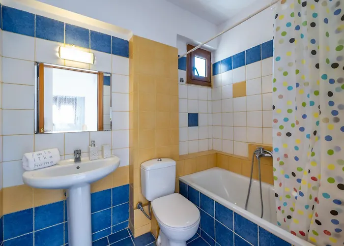 Bergamot & Myrtillo With Shared Pool,afitos #feelslikehome Villa *