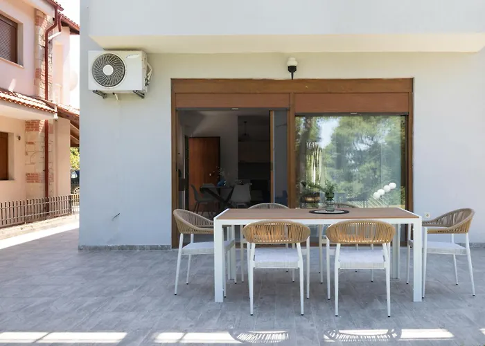 Bergamot & Myrtillo With Shared Pool,afitos #feelslikehome * Afytos