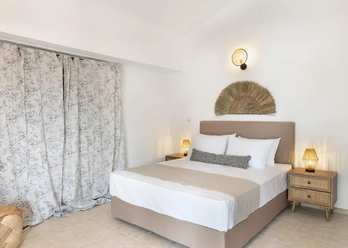 Villa Bergamot & Myrtillo With Shared Pool,afitos #feelslikehome