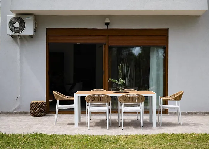 Bergamot & Myrtillo With Shared Pool,afitos #feelslikehome * 阿菲托斯