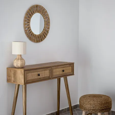 Bergamot & Myrtillo With Shared Pool,afitos #feelslikehome