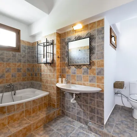 Bergamot & Myrtillo With Shared Pool,afitos #feelslikehome Villa Afytos